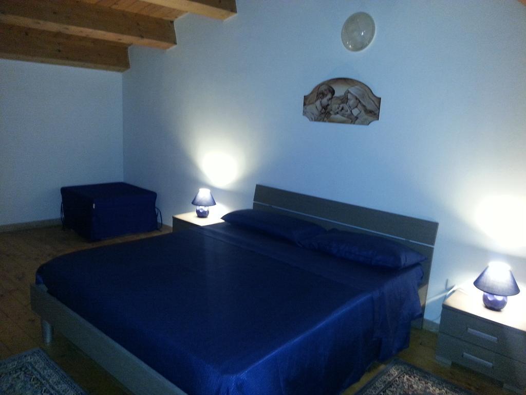 Casa Vacanze Il Quadrifoglio Νότο Δωμάτιο φωτογραφία